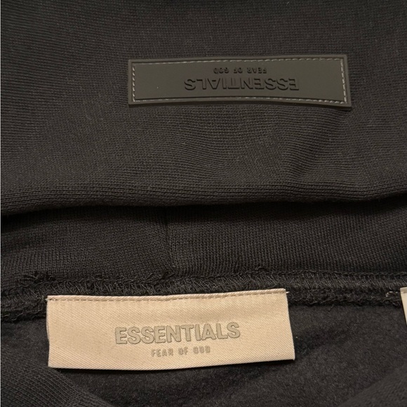 Fear of God Essentials Stretch Limo Black Pullover Hoodie NWT Unisex - Picture 4 of 9